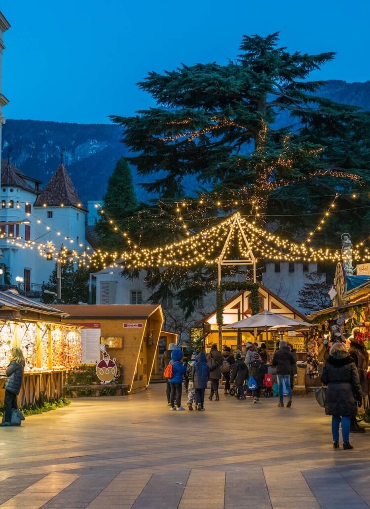 De kerstmarkt van Merano, Zuid-Tirol , iStock/e55evu